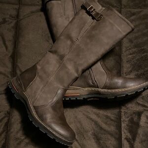 Stylish Brown Winter Boots for Women